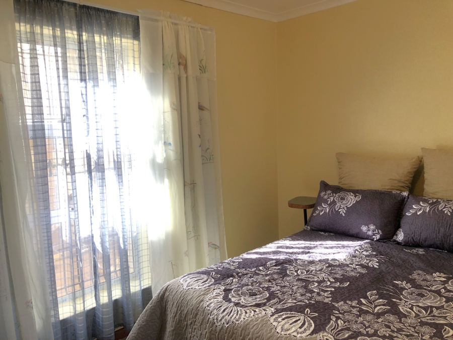 4 Bedroom Property for Sale in Gustrouw Western Cape